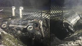 Spolujezdec zaklíněný v autě uhořel u Loučovic: Řidič je těžce zraněný