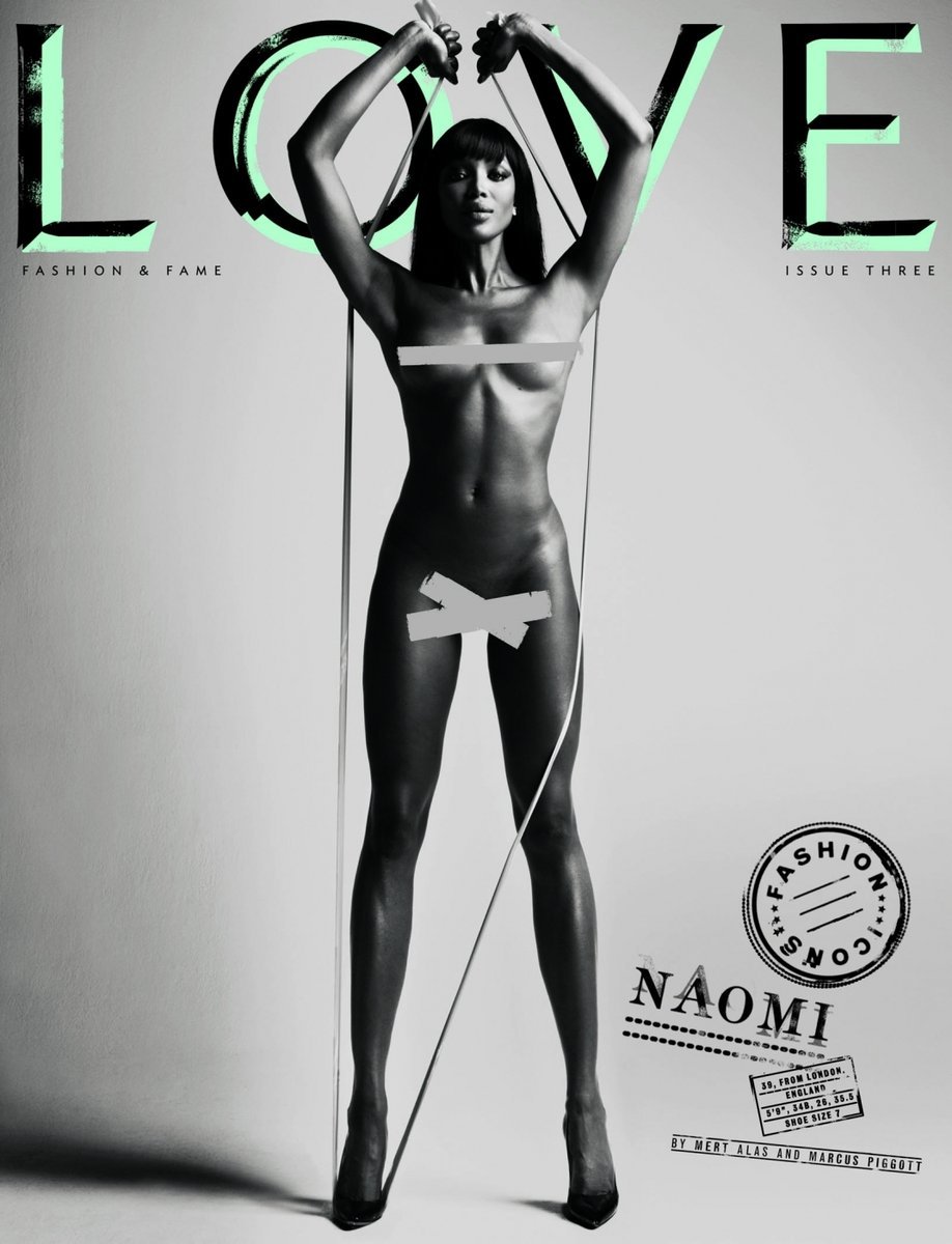Své sexy křivky ukázala i topmodelka Naomi Campbell.