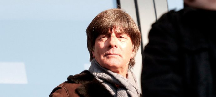 Kouč německé fotbalové reprezentace Löw má pořádný šrám na nose