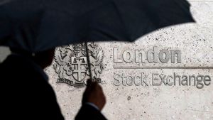 Investiční newsletter: Akciové trhy rostou. Londýnská burza se vyšplhala na nový rekord