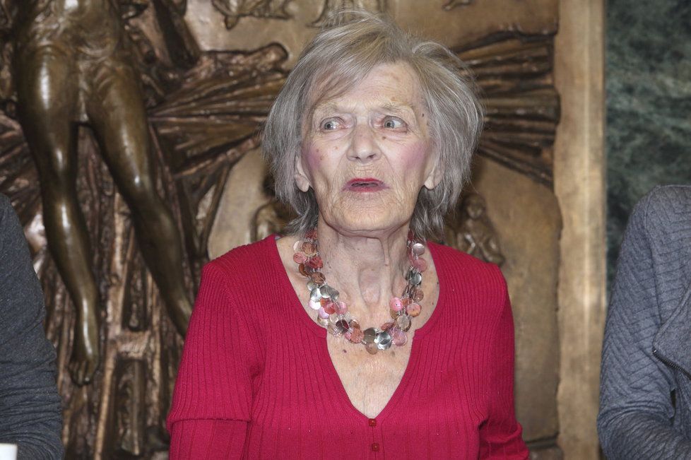 Luba Skořepová (92)