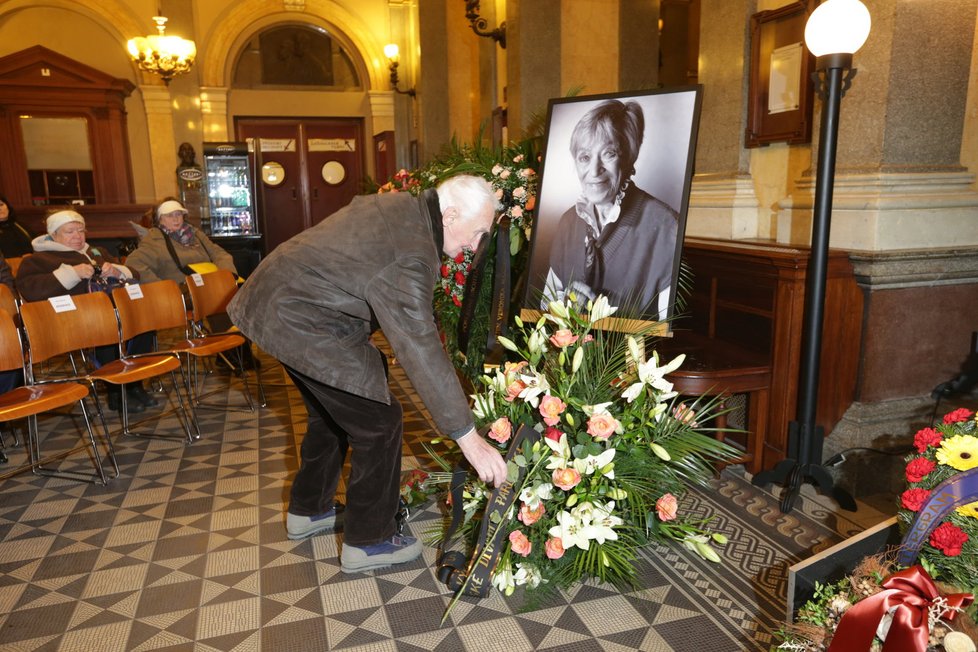 Pohřeb Luby Skořepové v Národním divadle