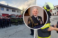 Jihočeští hasiči se rozloučili s dlouholetým ředitelem Lubomírem Burešem: U sboru byl 33 let