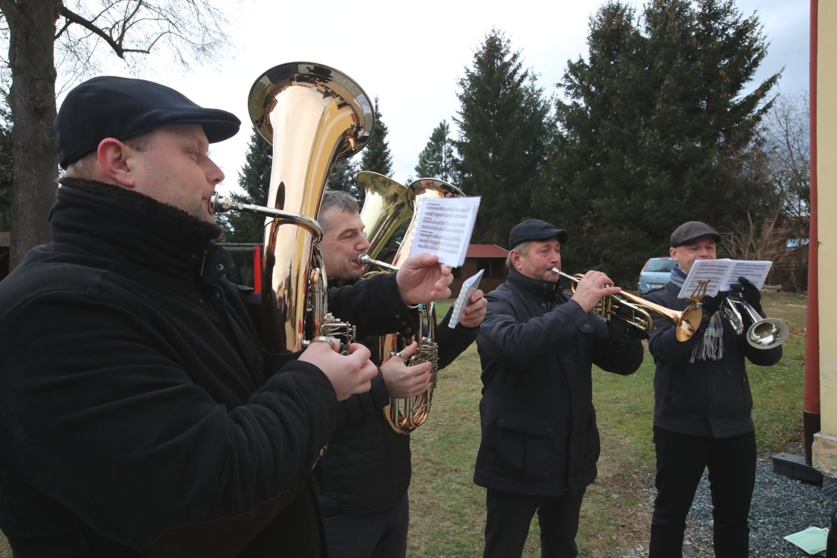 Poslední rozloučení s Lubomírem Kostelkou v Kamberku