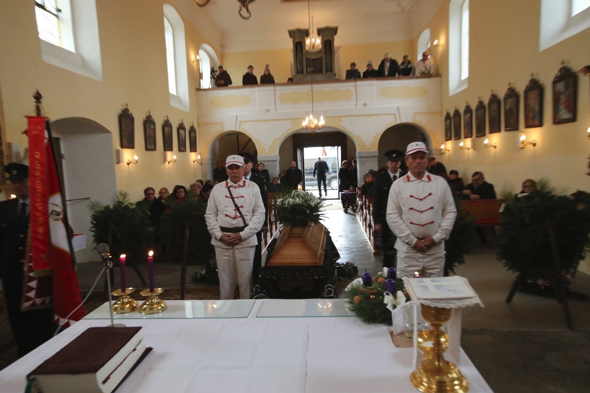 Poslední rozloučení s Lubomírem Kostelkou v Kamberku