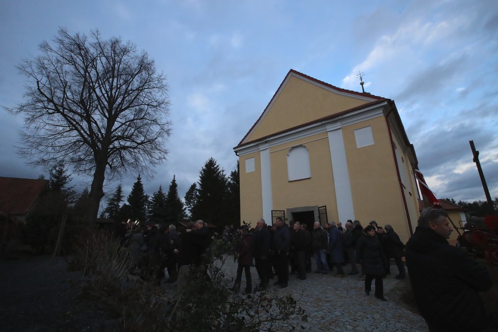 Poslední rozloučení s Lubomírem Kostelkou v Kamberku