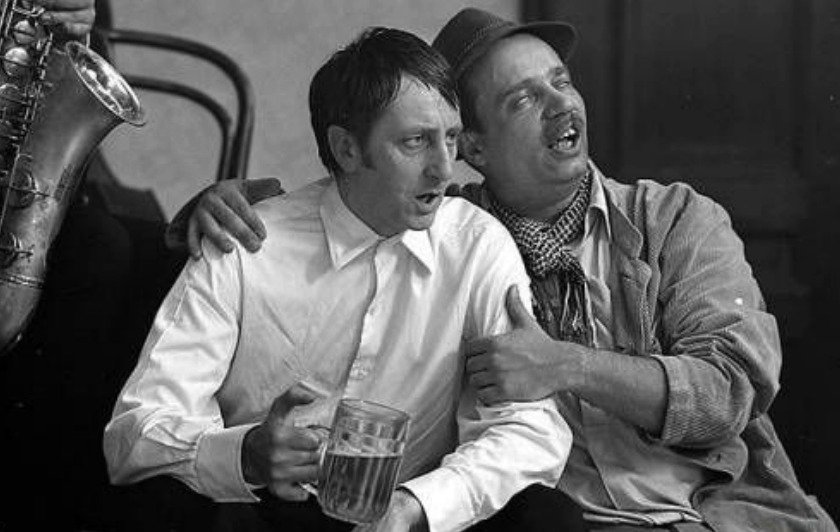 1968 - Lubomír Kostelka se svým kamarádem Vladimírem Menšíkem ve filmu Všichni dobří rodáci.