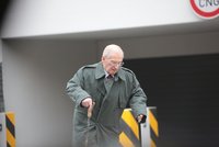Pohlavár KSČ Štrougal (97): Je lehce dementní, trestní řízení nechápe, uvedli znalci z Bohnic