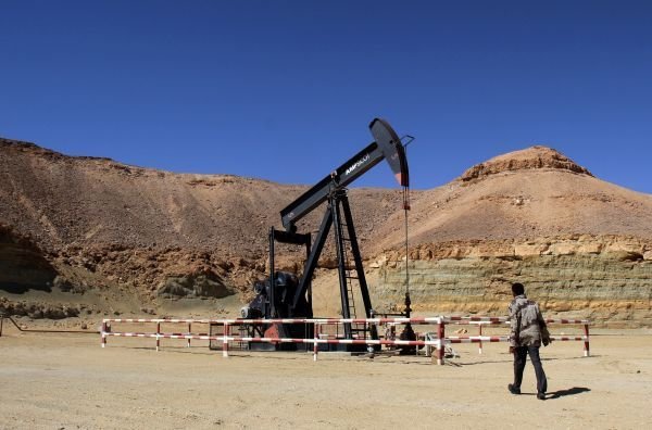 Vrt na ropném poli Al-Ghaní