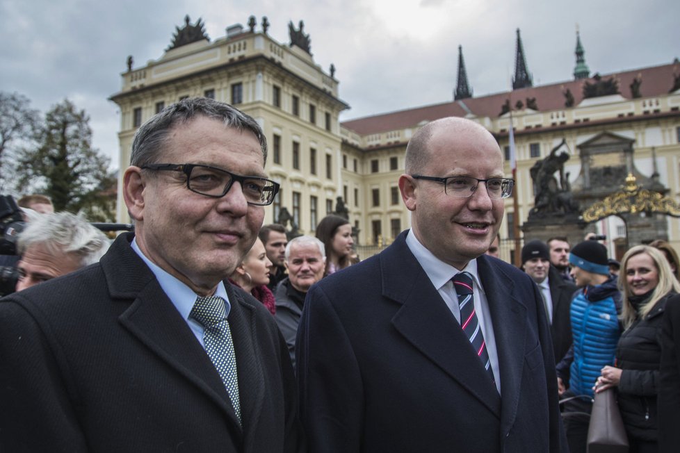 Lubomír Zaorálek s Bohuslavem Sobotkou (oba ČSSD)