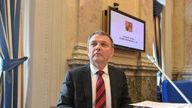 Ministr kultury Lubomír Zaorálek (ČSSD) na schůzi vlády (9. 9. 2019)