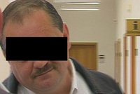 Policista padělal maturitu, udala ho manželka