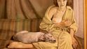 Luciano Freud - Žena s bílým psem