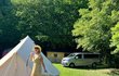 Lucie Benešová nepotřebuje luxus, aby si užila pobyt v přírodě Lucie Benešová nepotřebuje luxus, aby si užila pobyt v přírodě