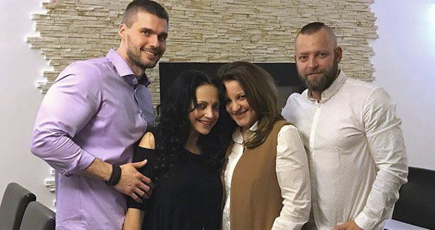 Lucie Bílá se svojí novou láskou, trenérem Radkem a jeho rodinou