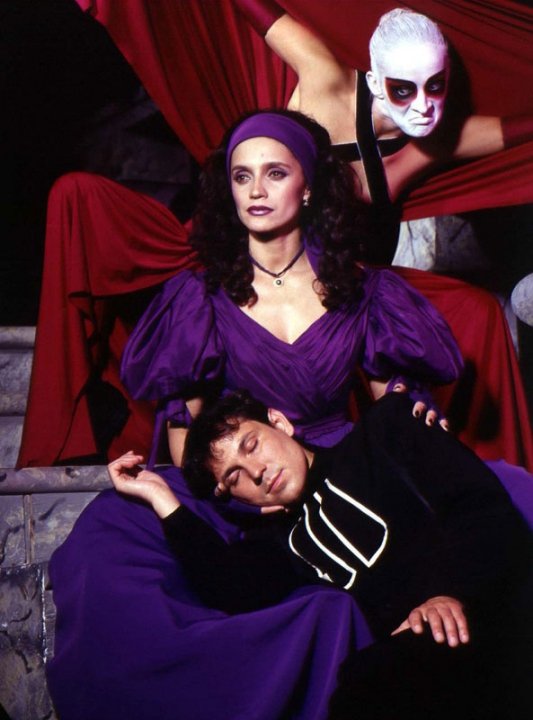 1995: Na podzim září v úspěšném muzikálu Dracula.