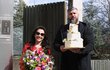 Lucie Bílá slavila 55: Partner Radek Filipi ukazuje dort