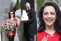 Lucie Bílá slavila »55«: Oslava mezi dveřmi a v bačkorách! Co dostala a jaký dárek naopak věnovala?