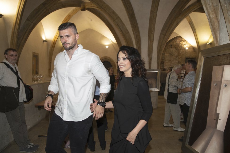 Lucie Bílá a Radek Filipi se drželi za ruce