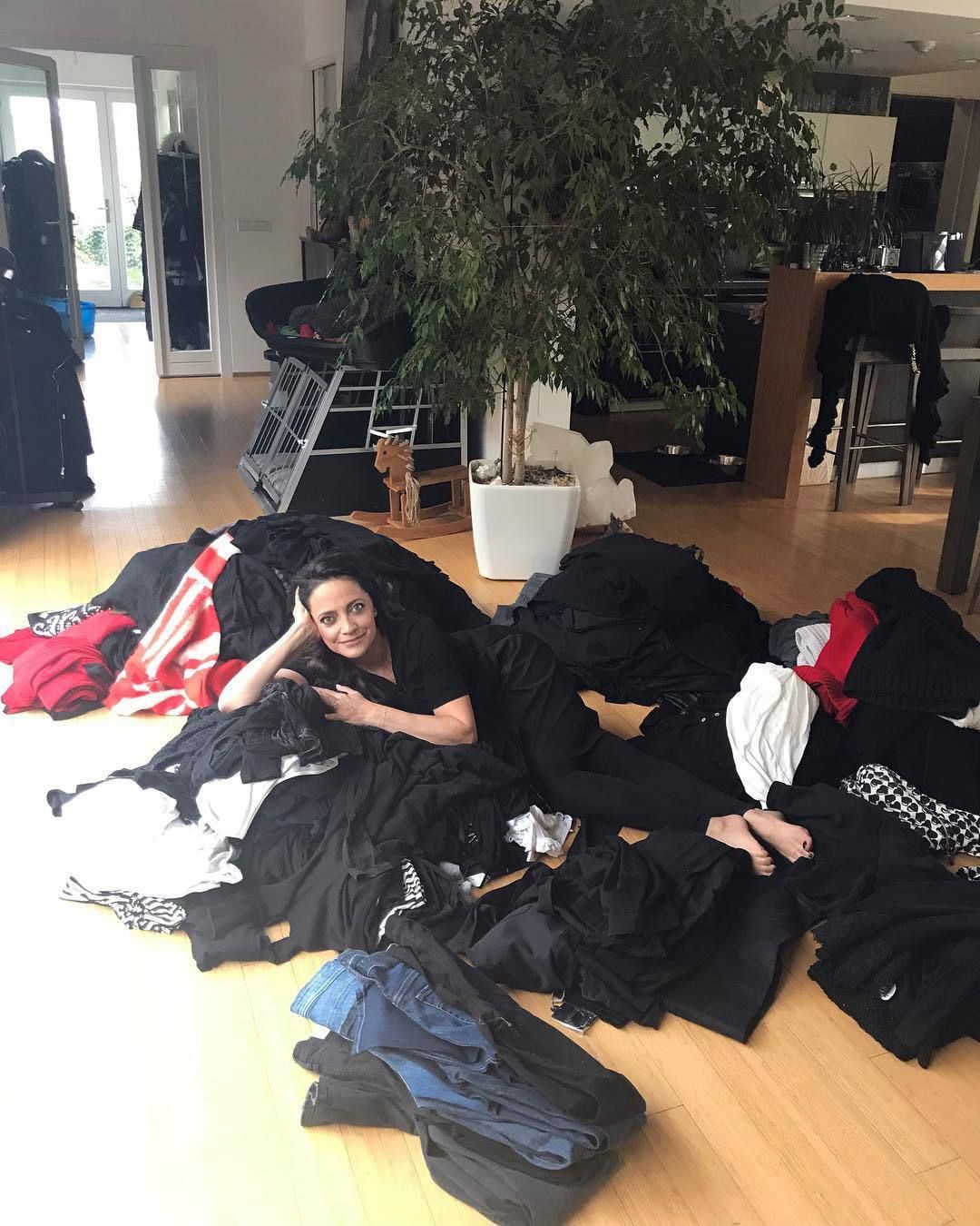 Lucie Bílá rozprodává svůj černo černý pohřební šatník