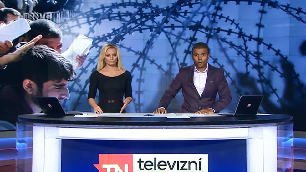 Lucie Borhyová v pondělních televizních zprávách