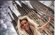 Kdo ji fotil u legendární stavby Sagrada Família, si nechala pro sebe.