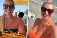 Vážení diváci, Lucie Borhyová vám posílá: Sexy zprávy!