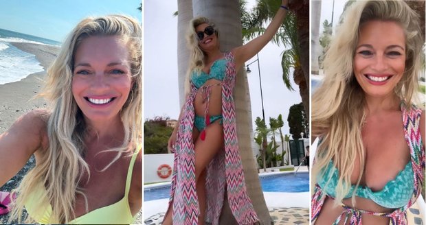 Lucie Borhyová na pláží