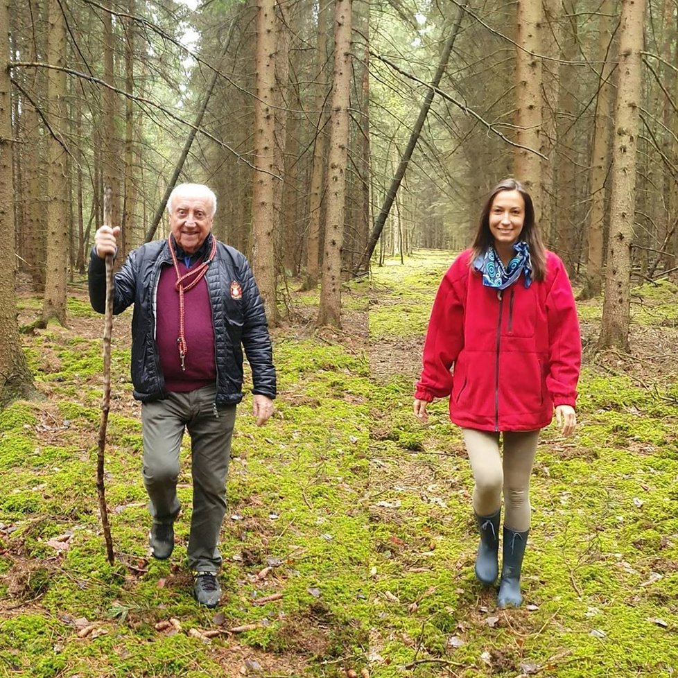 Slováček s Gelemovou chodí často na túry lesem