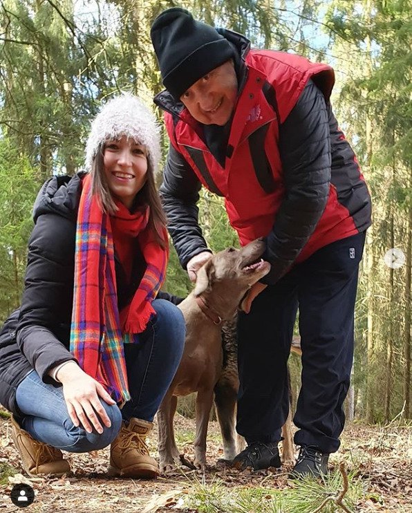 Lucie Gelemová a Felix Slováček utekli před koronavirem do jižních Čech.