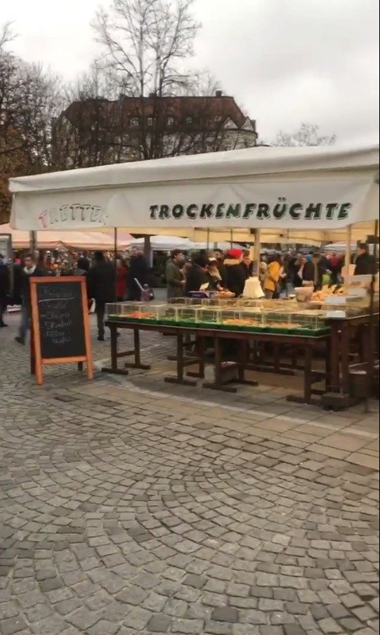 Emanuele Ridi a Lucie Hunčárová navštívili trhy v Mnichově