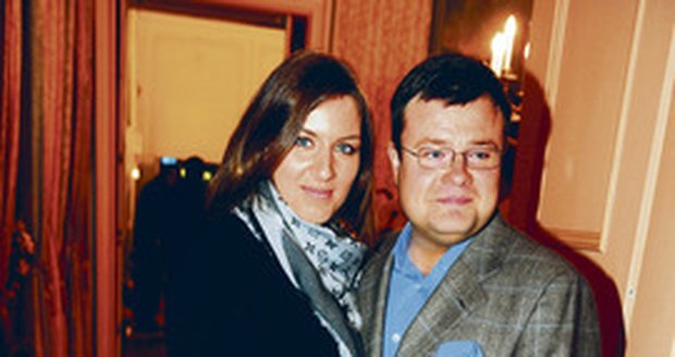 Lucie Králová s manželem Zdeňkem Kaufmannem, kdy čekala jejich druhého syna. Tenkrát ještě vztah vypadal idylicky. Prý jej narušily údajné Kaufmannovy zálety