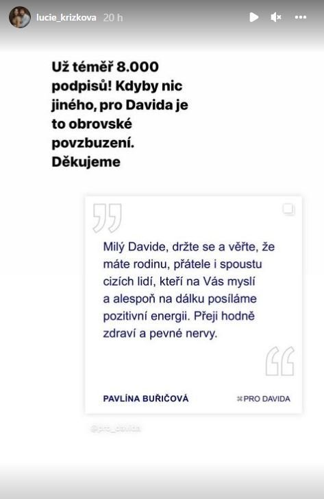 Lucie Křížková s přáteli podporují Davisa Křížka ve vězení