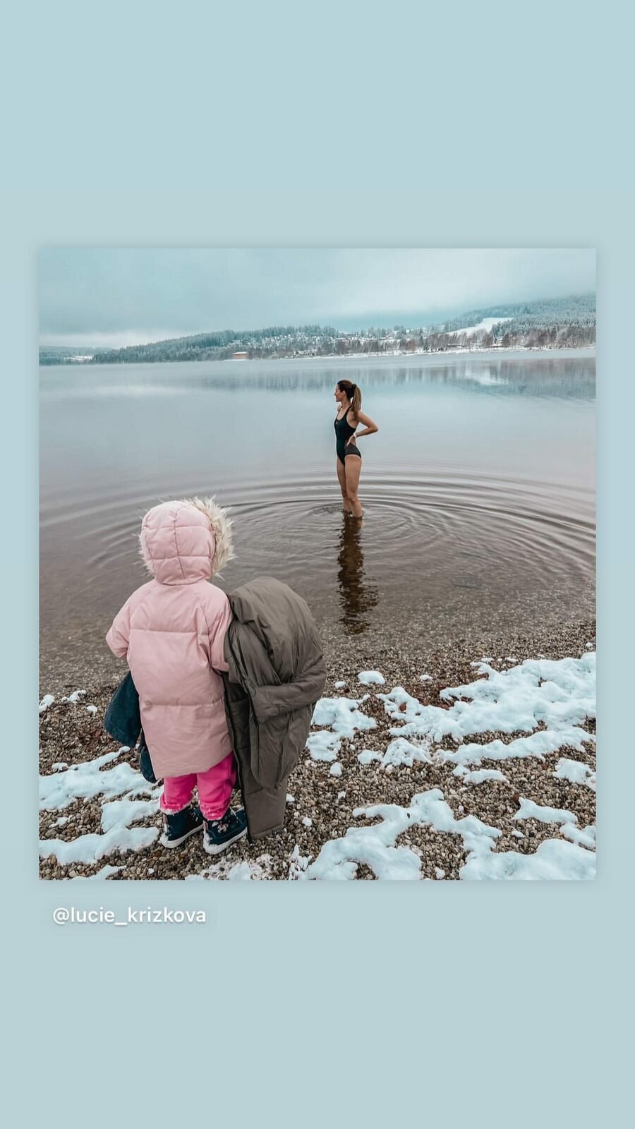 Lucie Křížková se pustila do otužování