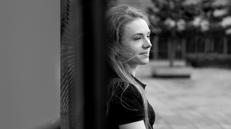 Stres ji přivedl k vesmírné misi. Mladá vědkyně řeší mise na Měsíc a navrhuje kokpit budoucnosti Stres ji přivedl k vesmírné misi. Mladá vědkyně řeší mise na Měsíc a navrhuje kokpit budoucnosti