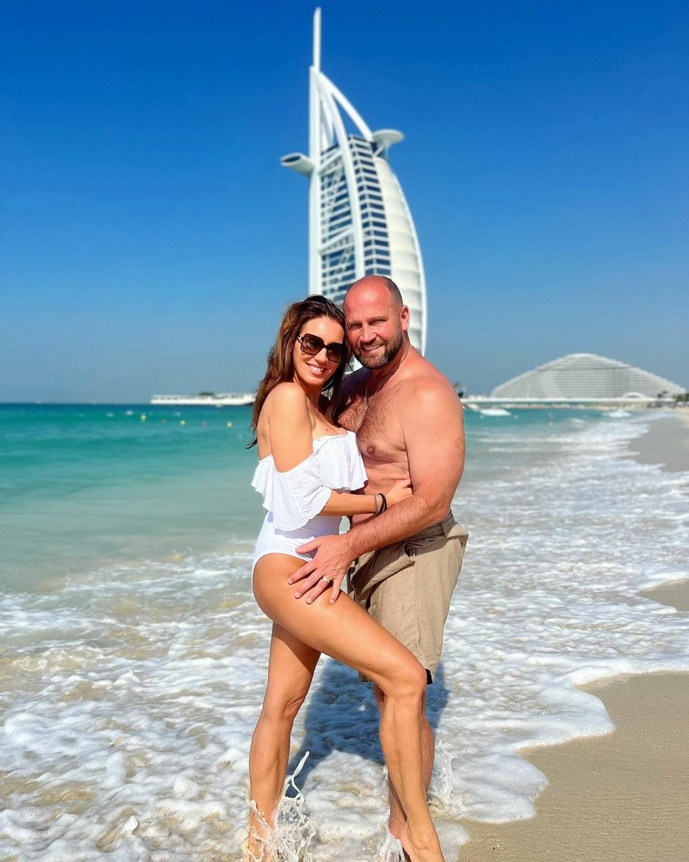 Lucie Šlégrová s manželem Jiřím během prosincové dovolené v Dubaji