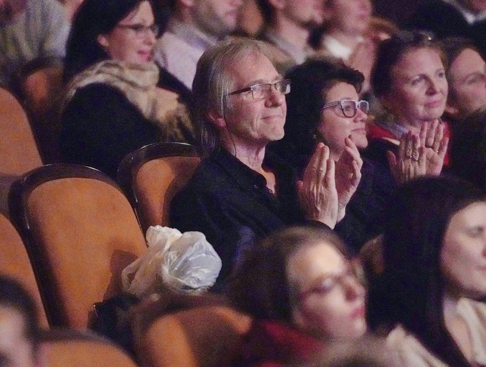 Otec Lucie Vondráčkové Jiří Vondráček byl při sledování filmu, kde hraje, dojatý.