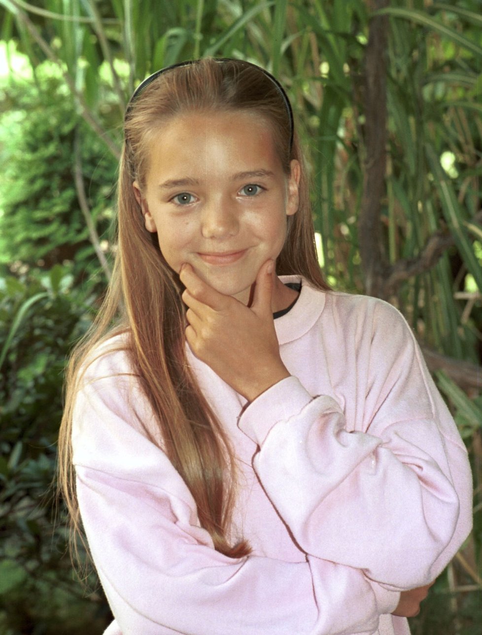 1993: Zapisuje se do podvědomí jako moderátorka pořadu pro děti Marmeláda a vychází jí první stejnojmenné CD. V pouhých třinácti letech!
