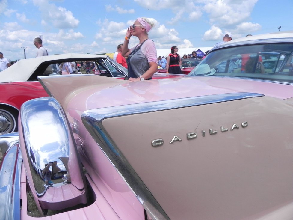 Cadillac jak od Elvise. Model z roku 1958 vlastní Petr Žítek z Varnsdorfu