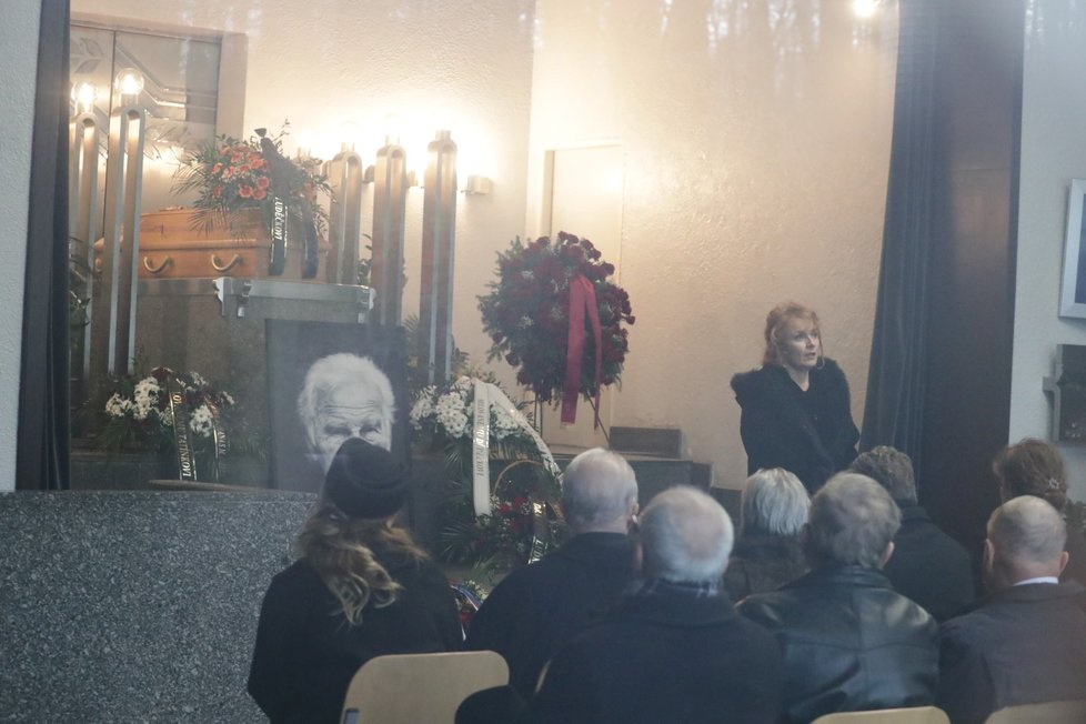 Pohřeb Luďka Munzara: Bára Munzarová