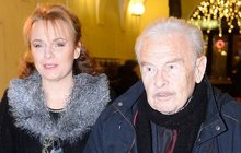 Luděk Munzar (82) na divadelní premiéře: Dcera hlídá každý krok!