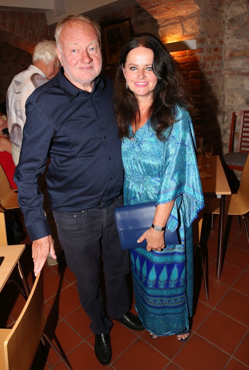 Vzpomínkový večer na počest Milana Lasici - Luděk Sobota s manželkou Adrianou