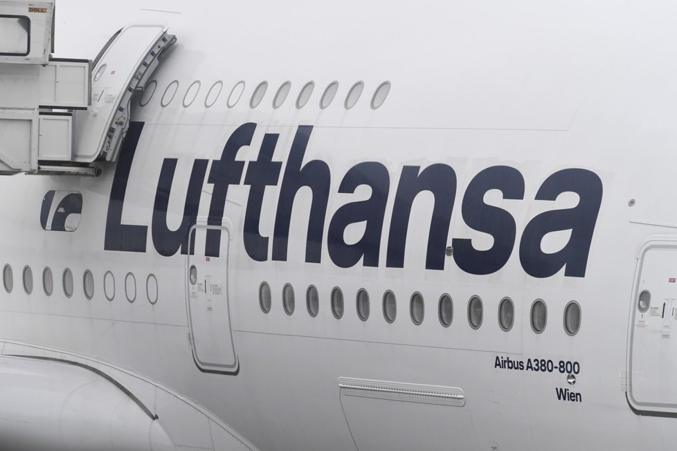 Kvůli stávce Lufthansa zruší některé lety (6. 11. 2019).