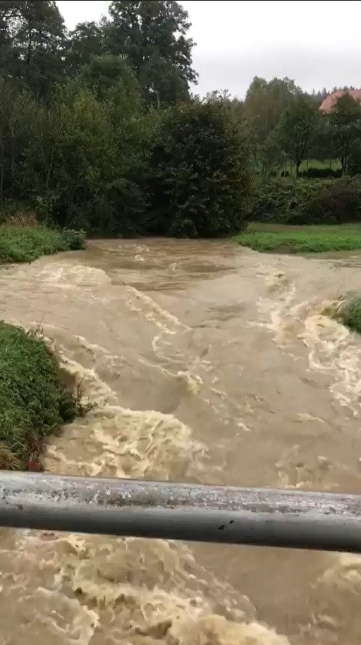 Takhle se rozvodnil přítok Luhačovické přehrady. (14.10.2020)