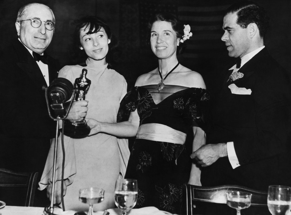 Luise Rainierová dostala Oscara za nejlepší ženskou hlavní roli ve filmu Dobrá země