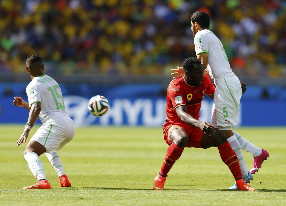 Romelu Lukaku se v utkání s Alžírskem trápil a střídal už v 58. minutě. U obratu Belgičanů už tedy chyběl.