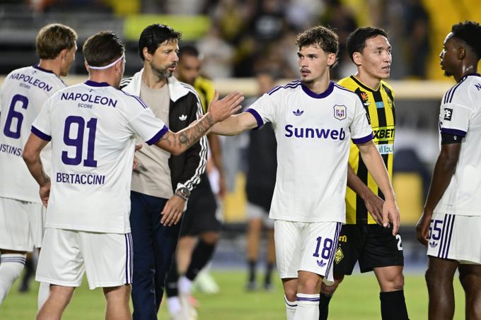 Skvělý Ambros u všech gólů Anderlechtu! Krásné sólo z půlky a střela z dálky Skvělý Ambros u všech gólů Anderlechtu! Krásné sólo z půlky a střela z dálky