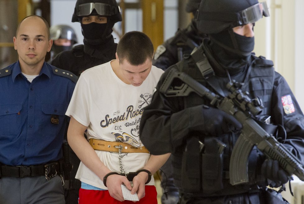 Lukáš Hajný neuspěl s odvoláním, soud potvrdil trest 18 let za ubodání policisty.