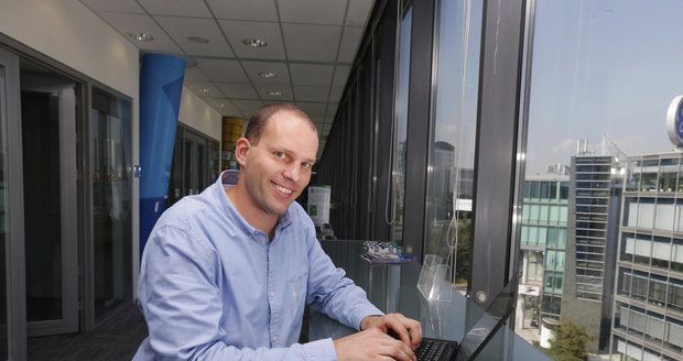 Lukáš Křovák je manažer divize Windows ve společnosti Microsoft čtenářům Blesk.cz radil, jak mohou své děti chránit před kyberšikanou