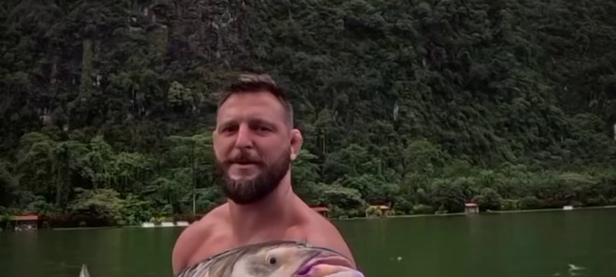 Macek mu slušně nafackoval